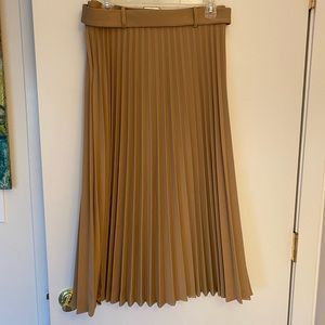 Zara tan pleated skirt with belt